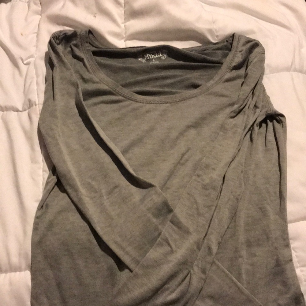 Long sleeve grey mudd shirt